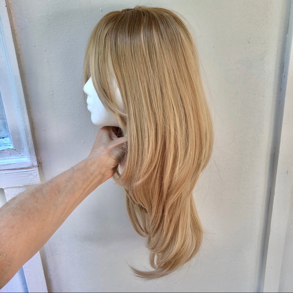 dark baby blonde ginger hue wig layer ombré wig 23 inch NWT bangs side part